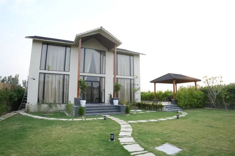 Best Farmhouses in Noida for Private Parties, Birthdays and Celebrations